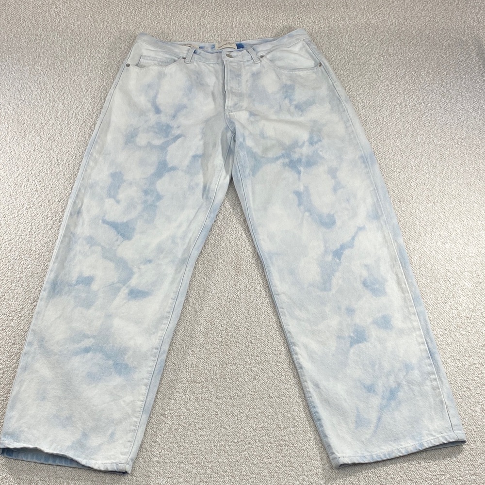 Light Blue Tie-Dye womans Jeans 10R baggy factory wash/fade 90’s Y2K